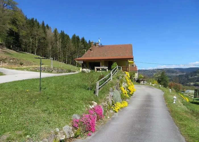 בית נופש La Maison Jaune