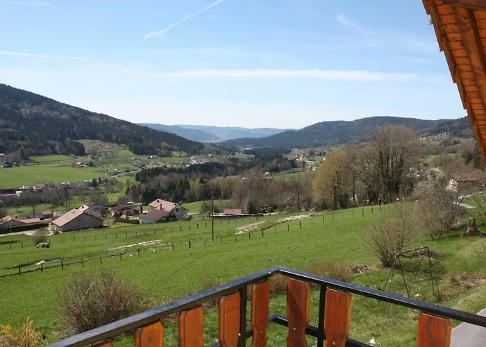 La Maison Jaune בית נופש Cleurie